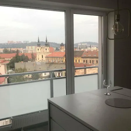 Top Floor With Terrace * 布尔诺